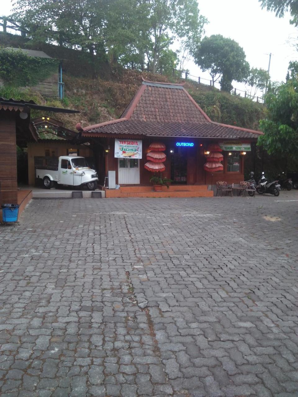 Green Valley Resort Bandungan Dış mekan fotoğraf